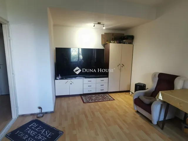 Eladó lakás Tatabánya, Esztergomi utca 34 nm