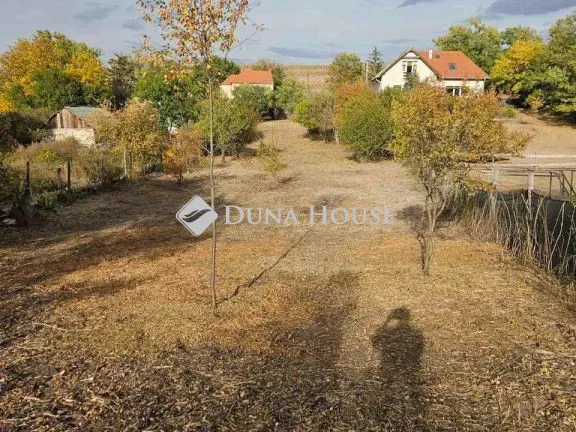 Eladó telek Csabdi 928 nm