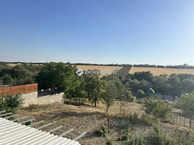 Eladó ház Mány, Vajda János utca 84 nm