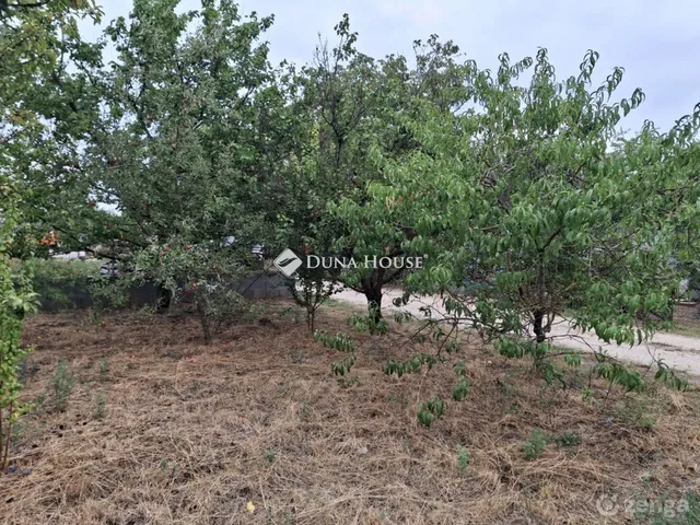 Eladó telek Kulcs, Pesti utca 863 nm