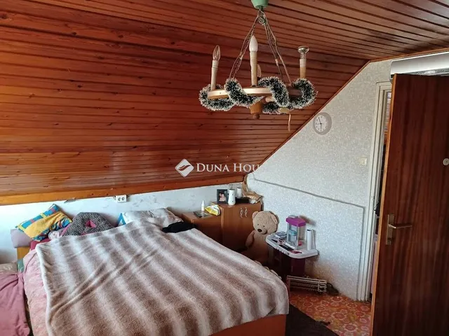 Eladó ház Vál, Zártkert 60 nm