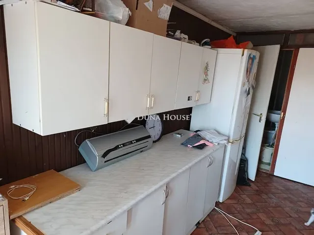 Eladó ház Vál, Zártkert 60 nm