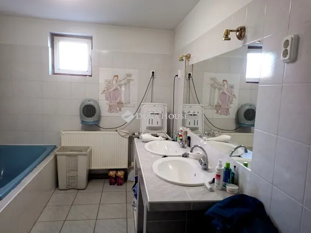 Eladó lakás Beloiannisz, Szeptember utca 97 nm