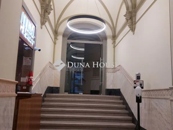 Kiadó kereskedelmi és ipari ingatlan Budapest V. kerület 336 nm