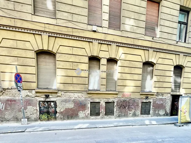 Eladó kereskedelmi és ipari ingatlan Budapest VIII. kerület 80 nm