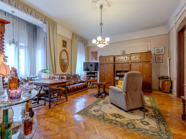 Eladó lakás Budapest II. kerület 148 nm