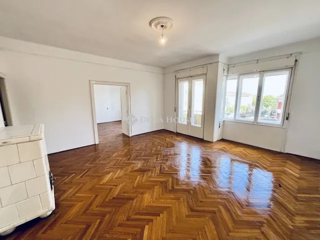 Eladó lakás Győr 144 nm
