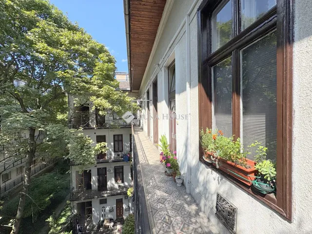 Eladó lakás Budapest XII. kerület, Alkotás utca 54 nm
