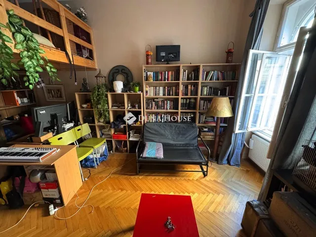 Eladó lakás Budapest VI. kerület, Bajza utca 48 nm