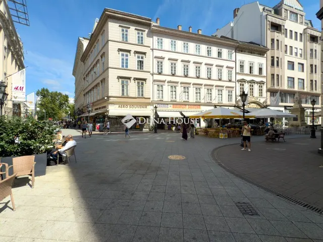 Eladó lakás Budapest V. kerület, Kristóf tér 134 nm