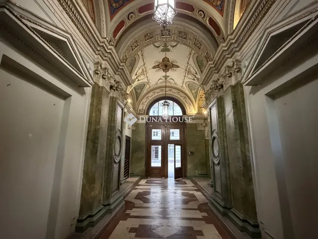 Kiadó lakás Budapest VI. kerület 192 nm