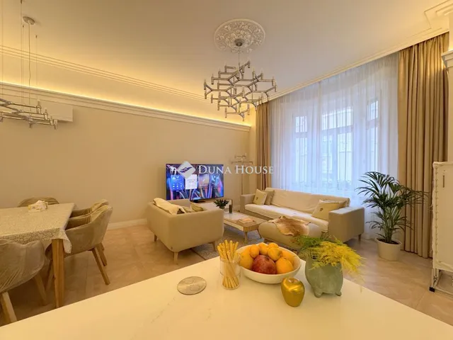 Eladó lakás Budapest V. kerület, Falk Miksa utca 96 nm