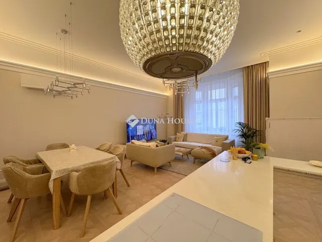 Eladó lakás Budapest V. kerület, Falk Miksa utca 96 nm