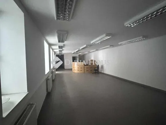 Eladó kereskedelmi és ipari ingatlan Budapest I. kerület, Széna tér 844 nm