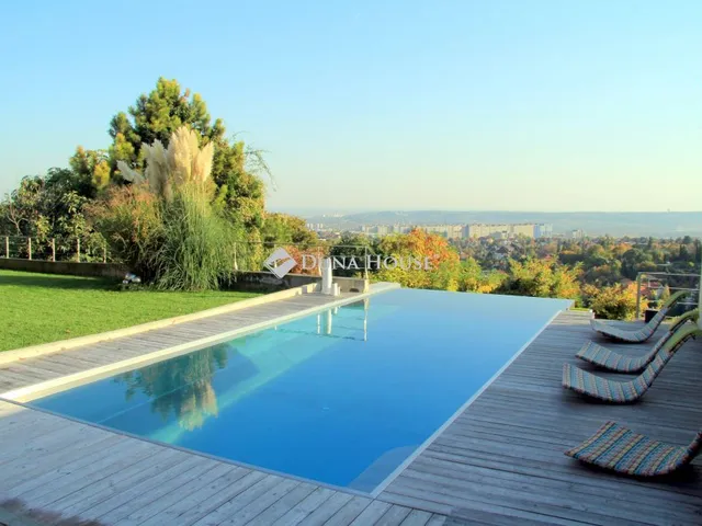 Eladó ház Budapest XII. kerület 350 nm