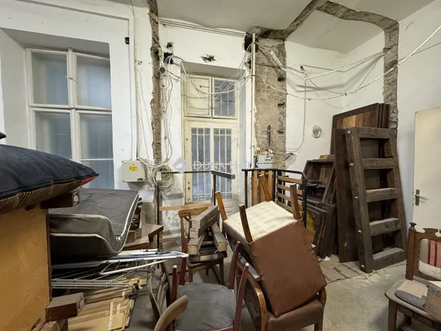 Eladó kereskedelmi és ipari ingatlan Budapest VI. kerület 170 nm