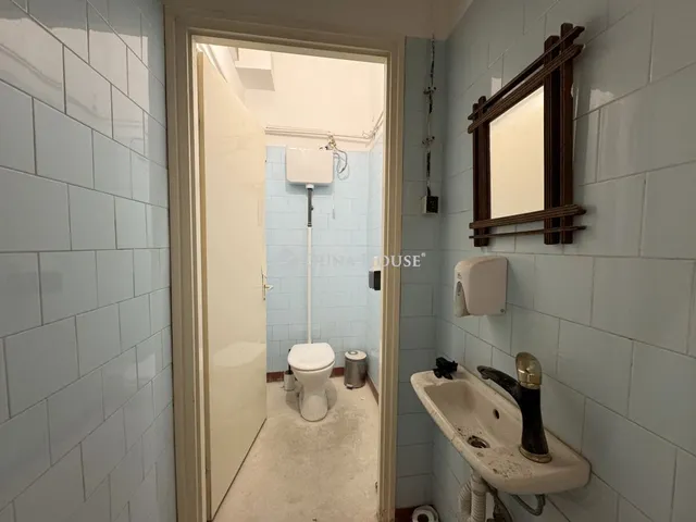 Eladó kereskedelmi és ipari ingatlan Budapest VI. kerület 170 nm