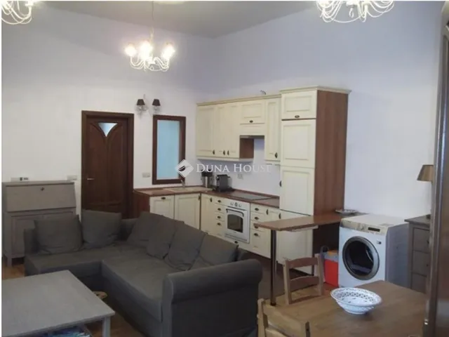 Eladó lakás Budapest V. kerület 57 nm
