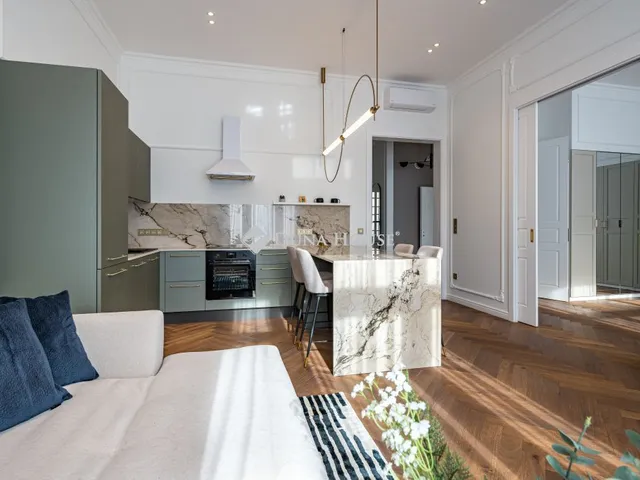 Eladó lakás Budapest VI. kerület 84 nm