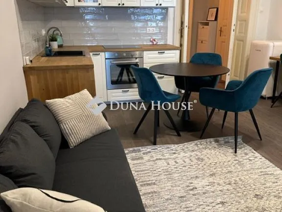 Eladó lakás Budapest VI. kerület 79 nm