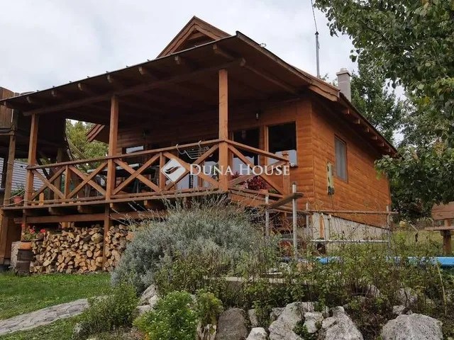 Eladó üdülő és hétvégi ház Zebegény, Zártkert 50 nm