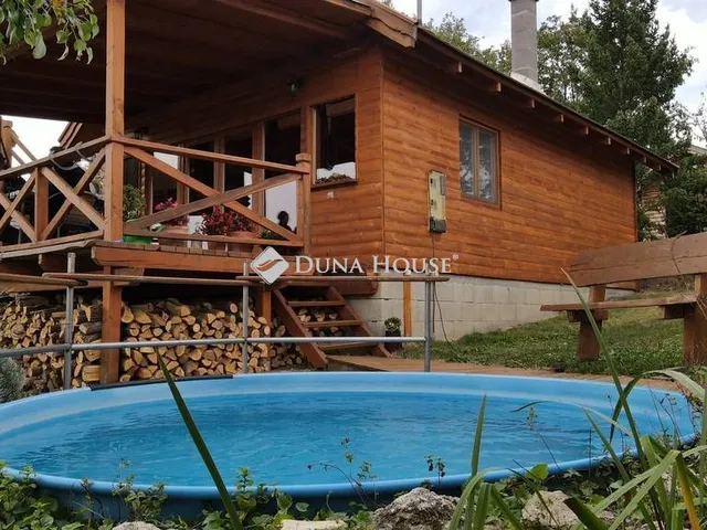 Eladó üdülő és hétvégi ház Zebegény, Zártkert 50 nm