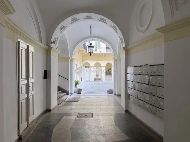 Eladó lakás Budapest V. kerület 56 nm