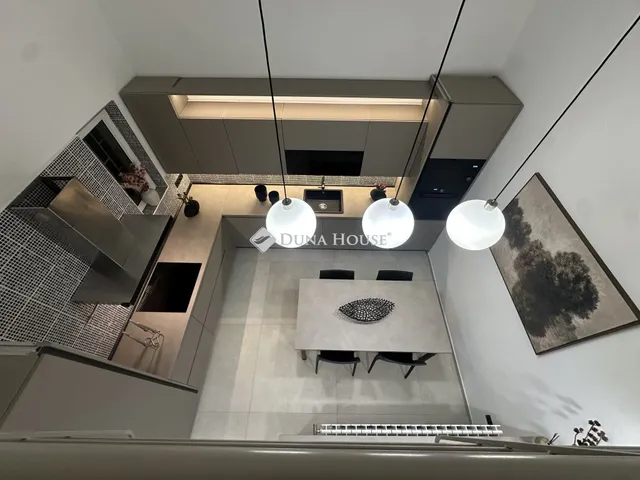 Eladó lakás Budapest VI. kerület 106 nm