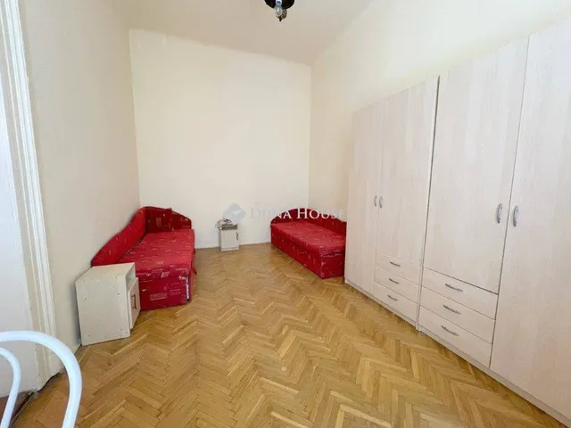 Eladó lakás Budapest VII. kerület, Munkás utca 27 nm