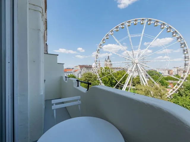 Kiadó lakás Budapest V. kerület, Erzsébet tér 71 nm