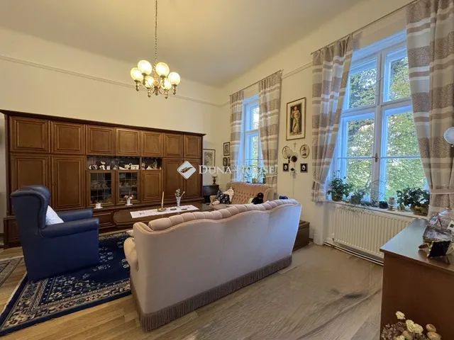 Eladó lakás Budapest VI. kerület, Felsőerdősor utca 81 nm
