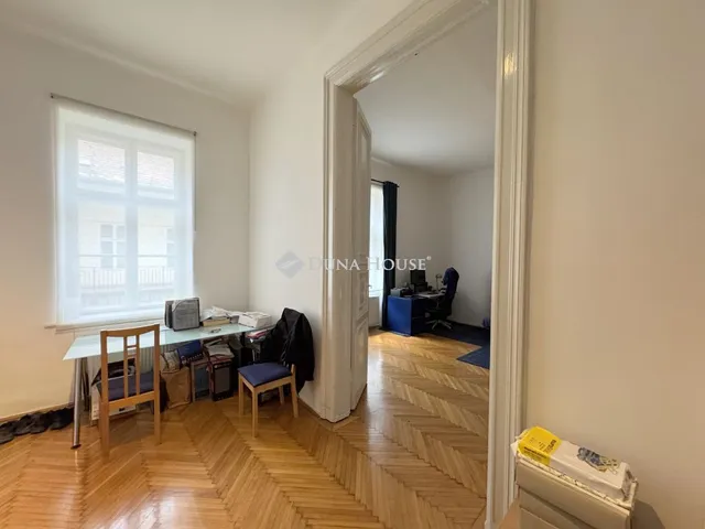 Eladó lakás Budapest V. kerület 56 nm