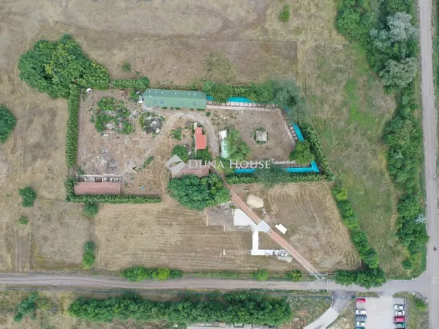 Eladó mezőgazdasági ingatlan Kisújszállás 100 nm