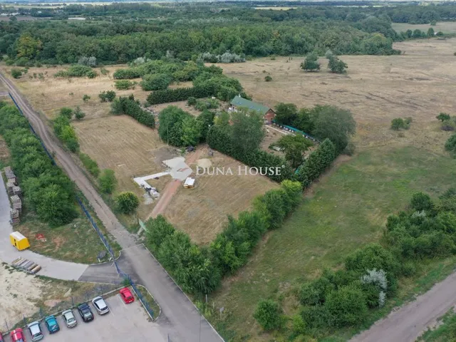 Eladó mezőgazdasági ingatlan Kisújszállás, Nincs utca 100 nm