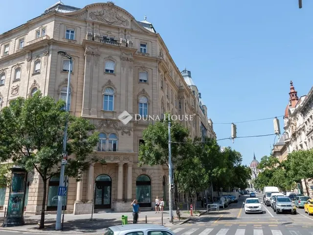 Eladó lakás Budapest V. kerület 100 nm