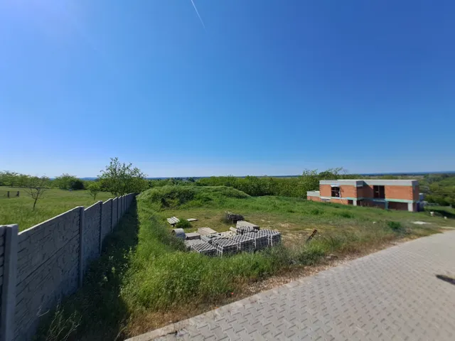 Eladó telek Fonyód 690 nm