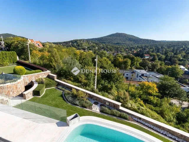 Eladó ház Budapest II. kerület 600 nm