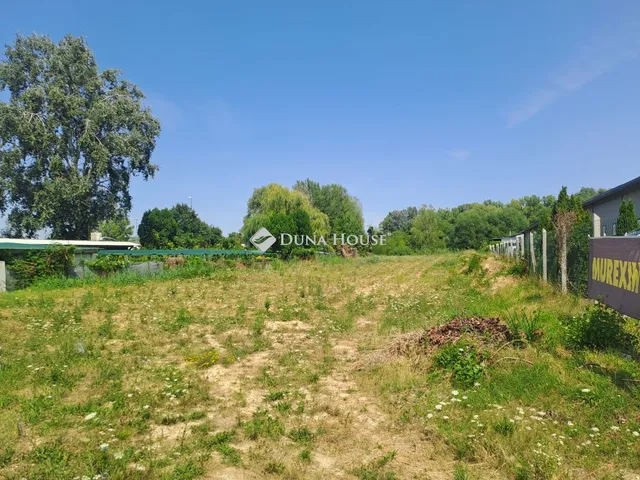 Eladó telek Szada 3000 nm