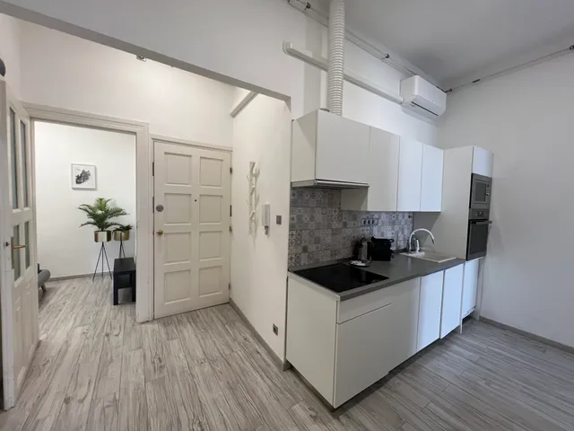 Eladó lakás Budapest VI. kerület 87 nm