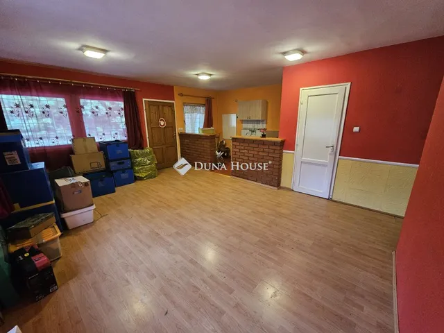 Eladó lakás Galgamácsa, Panoráma lakótelep 42 nm