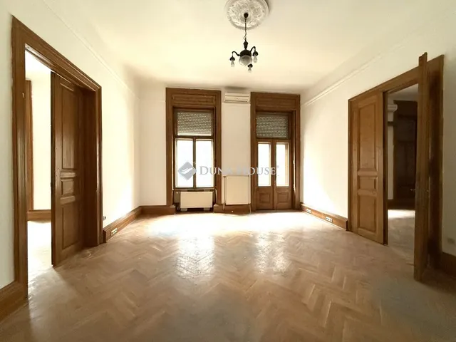 Eladó lakás Budapest VI. kerület 169 nm