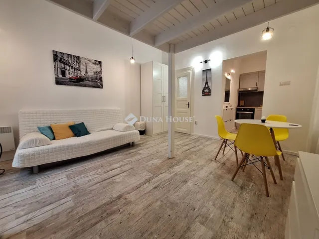 Kiadó lakás Budapest VI. kerület 30 nm