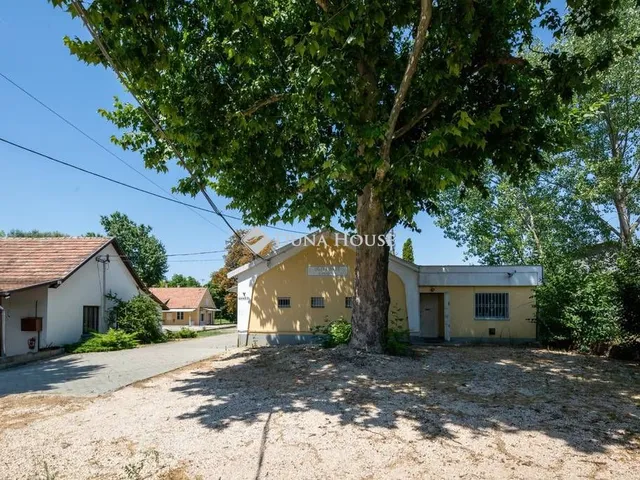 Eladó kereskedelmi és ipari ingatlan Polgárdi 600 nm