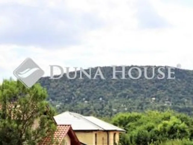 Eladó telek Üröm 1500 nm