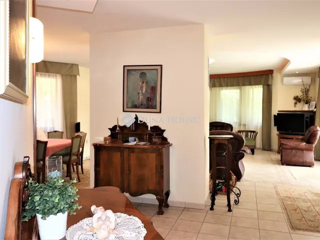 Eladó ház Leányfalu 353 nm