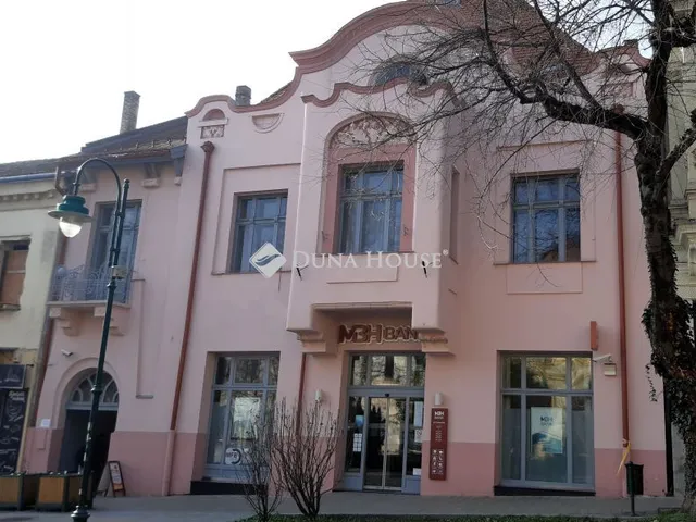 Kiadó lakás Szekszárd 153 nm