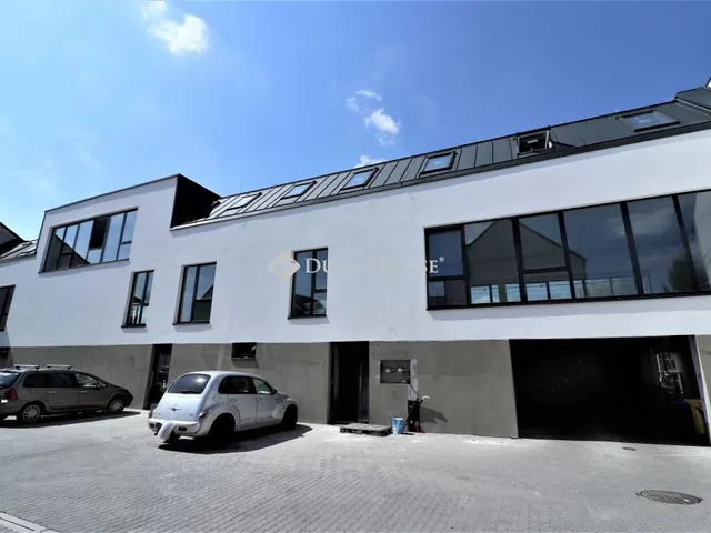 Kiadó kereskedelmi és ipari ingatlan Budaörs 140 nm