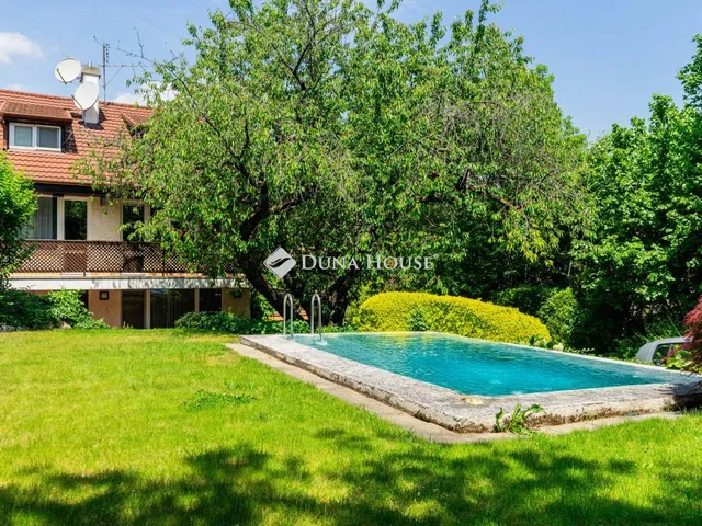 Eladó ház Budapest II. kerület, Szirom utca 210 nm