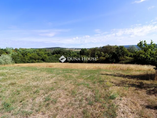 Eladó telek Törökbálint 5856 nm