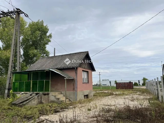 Eladó telek Győr 871 nm